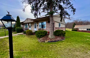 25225 POTOMAC DR 8, SOUTHLYONCITY_OAKLAN..., Southlyoncity_oakland, MI 48178
