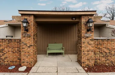 25106 HAMILTON CT, SOUTHLYONCITY_OAKLAND..., Southlyoncity_oakland, MI 47178