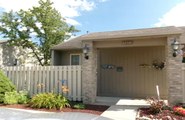 62340 ARLINGTON CIR 1, SOUTHLYONCITY_OAK..., Southlyoncity_oakland, MI 48178