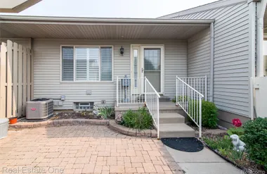 61702 WILLIAMSBURG 2, SOUTHLYONCITY_OAKL..., Southlyoncity_oakland, MI 48178