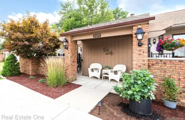 25831 LEXINGTON DR 1, SOUTHLYONCITY_OAKL..., Southlyoncity_oakland, MI 48178