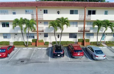 281 S HOLLYBROOK DR 103, PEMBROKE PINES,..., Pembroke Pines, FL 33025