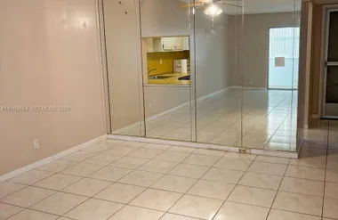 410 SE 2ND ST 102, HALLANDALE BEACH, FL,..., Hallandale Beach, FL 33009