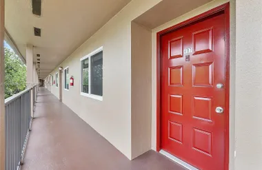 12750 SW 4TH CT 407J, PEMBROKE PINES, FL..., Pembroke Pines, FL 33027