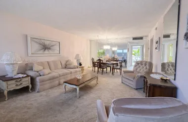 410 SE 2ND ST 305, HALLANDALE BEACH, FL,..., Hallandale Beach, FL 33009
