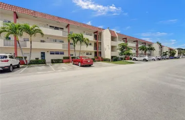 811 S HOLLYBROOK DR 207, PEMBROKE PINES,..., Pembroke Pines, FL 33025