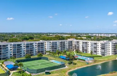 691 S HOLLYBROOK DR 104, PEMBROKE PINES,..., Pembroke Pines, FL 33025