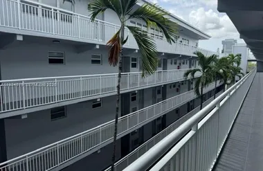 215 SE 3RD AVE 307B, HALLANDALE BEACH, F..., Hallandale Beach, FL 33009