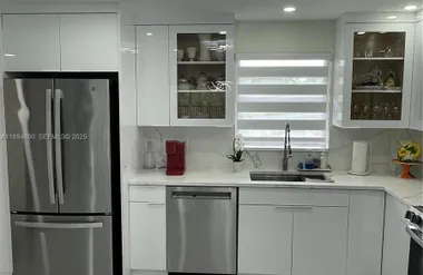 150 S HOLLYBROOK TER 303, PEMBROKE PINES..., Pembroke Pines, FL 33025