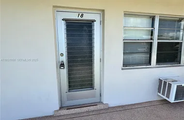 18 HASTINGS B 18, WEST PALM BEACH, FL, 3..., West Palm Beach, FL 33417