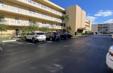 1025 SE 3RD AVE 102, DANIA BEACH, FL, 33..., Dania Beach, FL 33004