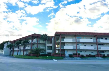 411 S HOLLYBROOK DR 305, PEMBROKE PINES,..., Pembroke Pines, FL 33025