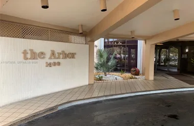 1400 SAINT CHARLES PL 313, PEMBROKE PINE..., Pembroke Pines, FL 33026