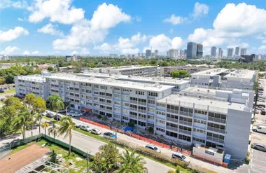 215 SE 3RD AVE 206B, HALLANDALE BEACH, F..., Hallandale Beach, FL 33009