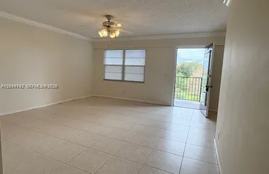 13155 SW 7TH CT 402E, PEMBROKE PINES, FL..., Pembroke Pines, FL 33027