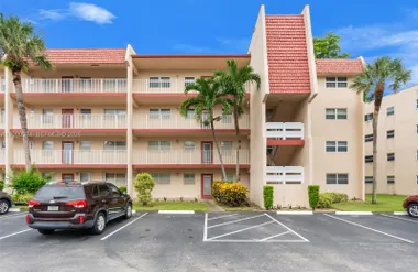 1040 COUNTRY CLUB DR 208, MARGATE, FL, 3..., Margate, FL 33063