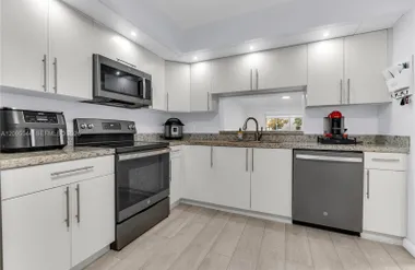 12500 SW 5TH CT 210M, PEMBROKE PINES, FL..., Pembroke Pines, FL 33027