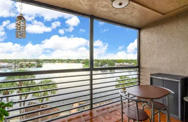 1100 COLONY POINT CIR 504, PEMBROKE PINE..., Pembroke Pines, FL 33026