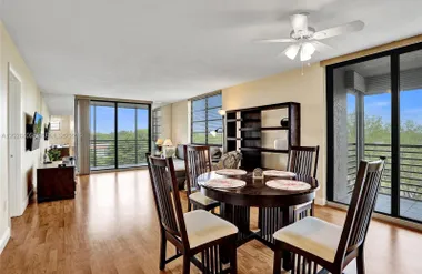 901 COLONY POINT CIR 501, PEMBROKE PINES..., Pembroke Pines, FL 33026