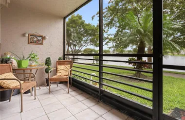901 COLONY POINT CIR 112, PEMBROKE PINES..., Pembroke Pines, FL 33026