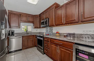 9410 N HOLLYBROOK LAKE DR 11-109, PEMBRO..., Pembroke Pines, FL 33025