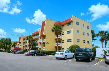 1035 COUNTRY CLUB DR 102, MARGATE, FL, 3..., Margate, FL 33063