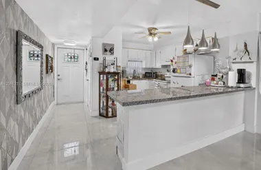 8941 S HOLLYBROOK BLVD 202, PEMBROKE PIN..., Pembroke Pines, FL 33025