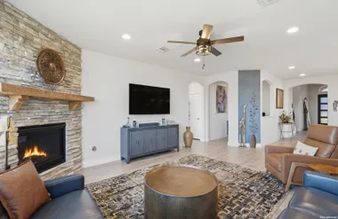 820 SILVERBERRY, NEWBRAUNFE, TX, 78132, Newbraunfe, TX 78132