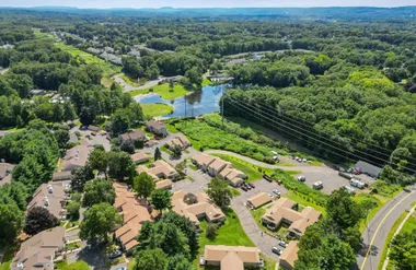 321 SONGBIRD LN 321, SOUTHINGTON, CT, 06..., Southington, CT 06489