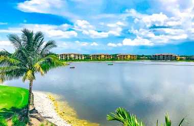 Bonita National Golf &...