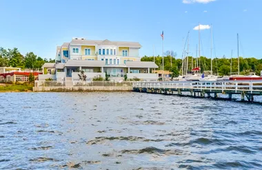 Knickerbocker Bay Club