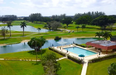 Hollybrook Golf and Tenni...