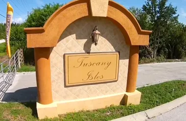 Tuscany Isles