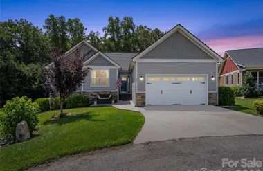 76 S ANVIL AVE, HENDERSONVILLE, NC, 2879..., Hendersonville, NC 28792