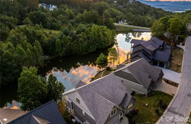 158 NARROWS RUN LOOP, HENDERSONVILLE, NC..., Hendersonville, NC 28791