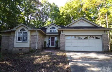 10 GOVERNORS DR, HENDERSONVILLE, NC, 287..., Hendersonville, NC 28791