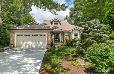 350 W SHAY CIR, HENDERSONVILLE, NC, 2879..., Hendersonville, NC 28791