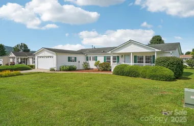 617 PAISLEY CT, HENDERSONVILLE, NC, 2873..., Hendersonville, NC 28739