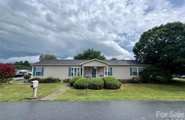 308 RIVERWIND DR, HENDERSONVILLE, NC, 28..., Hendersonville, NC 28739