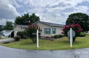 308 RIVERWIND DR, HENDERSONVILLE, NC, 28..., Hendersonville, NC 28739