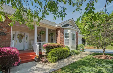 606 CARRIAGE COMMONS DR, HENDERSONVILLE,..., Hendersonville, NC 28791