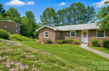 114 FALLING WATERS RD 2, HENDERSONVILLE,..., Hendersonville, NC 28792