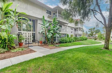 2399 VIA MARIPOSA W UNIT 1-F W 1-F W, LA..., Laguna Woods, CA 92637