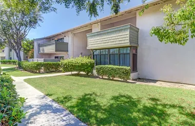 8633 PORTOLA CT 17-E, HUNTINGTON BEACH, ..., Huntington Beach, CA 92646