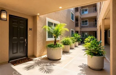 2750 ARTESIA BLVD 241, REDONDO BEACH, CA..., Redondo Beach, CA 90278