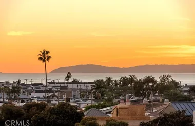 3501 DAFFODIL AVE 16, CORONA DEL MAR, CA..., Corona Del Mar, CA 92625