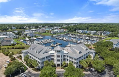 2571 ST JAMES DR 202, SOUTHPORT, NC, 284..., Southport, NC 28461