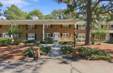 315 C DRIFTWOOD CIR 110, SOUTHERN PINES,..., Southern Pines, NC 28387