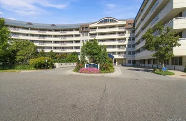 100 HARBOR VIEW DR 651, NORTH HEMPSTEAD,..., North Hempstead, NY 11050
