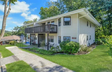 34 WARWICK PL B, YORKTOWN, NY, 10598, Yorktown, NY 10598